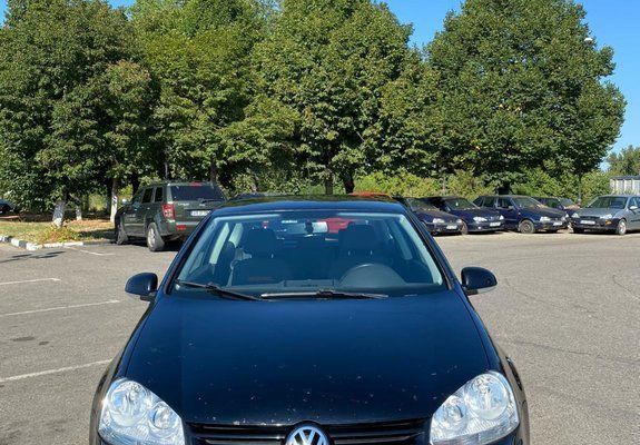 Negru Utilizat 2006 VW Golf V Hatchback | 3.290 EUR (Puțin scump) - Imagine 1/4