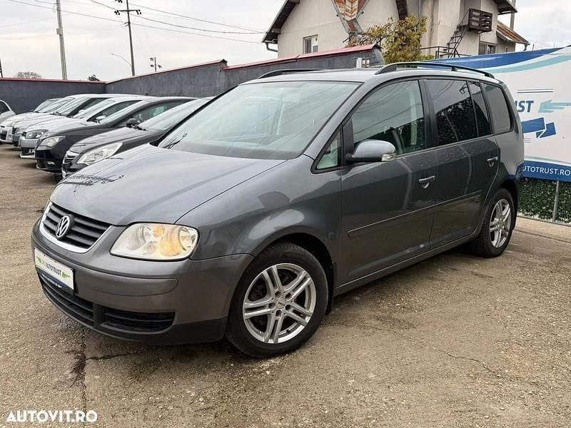 Gri Utilizat 2004 VW Touran Trendline Monovolum | 2.900 EUR (Puțin scump) - Imagine 1/4