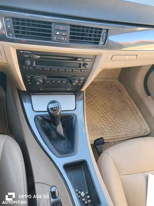 Culoarenegru Utilizat 2005 BMW 320 Berlinǎ | 2.500 EUR (Preț bun) - Imagine 1/4