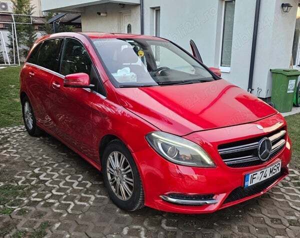 Utilizat 2014 Mercedes A180 Monovolum | 7.000 EUR - Imagine 1/4