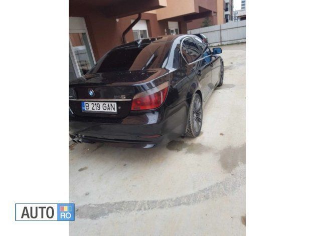 Negru Utilizat 2006 BMW 520 Berlinǎ | 4.200 EUR (Preț bun) - Imagine 1/4