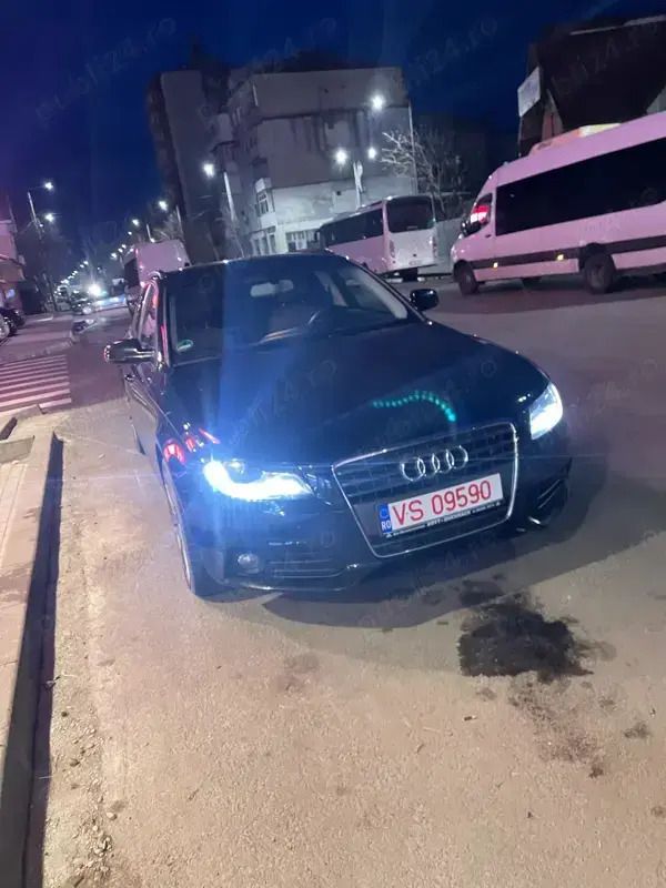 Utilizat 2010 Audi A4 Berlinǎ | 6.000 EUR - Imagine 1/4