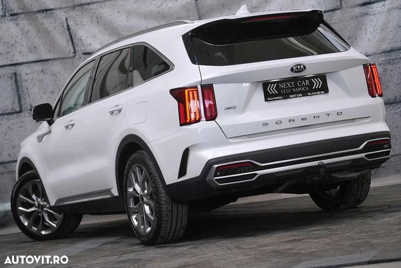 Second-hand Kia Sorento Platinum 202 CP (148 kW) 2021 Culoarealb SUV