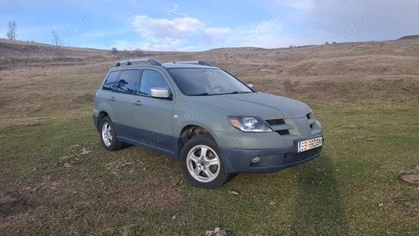 Utilizat 2004 Mitsubishi Outlander SUV | 3.200 EUR - Imagine 1/4