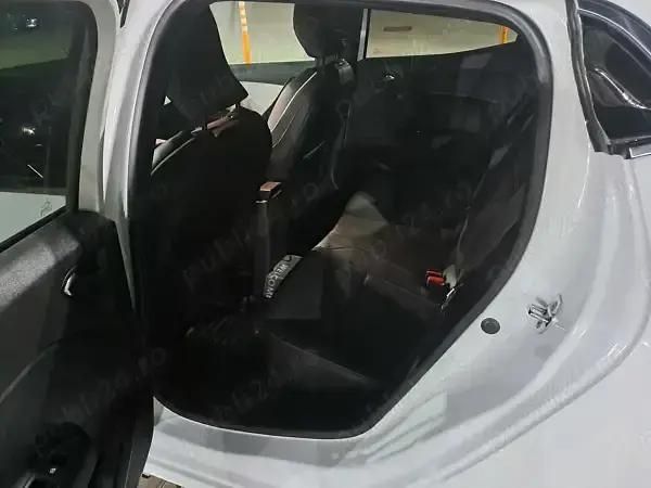 Second-hand Renault Clio V Techno 90 CP (66 kW) 2022 Alb Hatchback