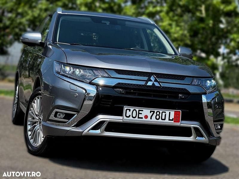 Gri Utilizat 2020 Mitsubishi Outlander P-HEV Top SUV | 17.990 EUR (Super Preț) - Imagine 1/4