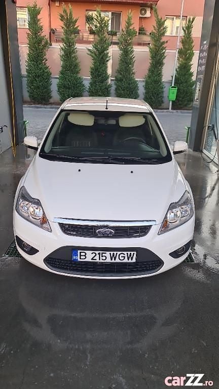 Alb Utilizat 2010 Ford Focus Berlinǎ | 3.300 EUR (Preț OK) - Imagine 1/4