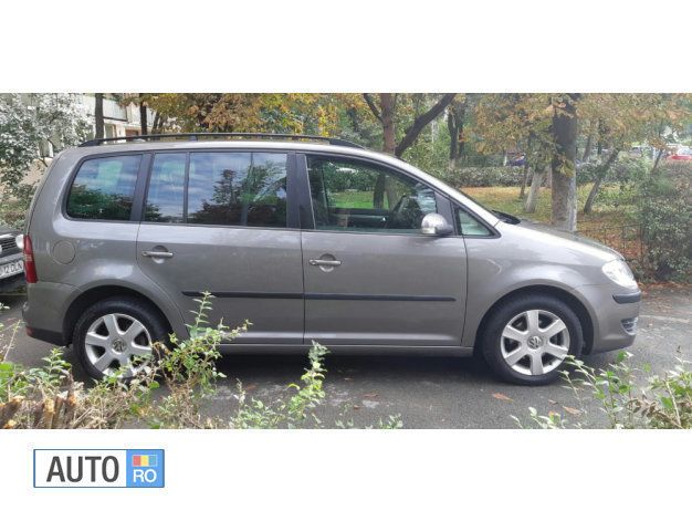 Gri Utilizat 2007 VW Touran Monovolum | 4.990 EUR (Scump) - Imagine 1/4