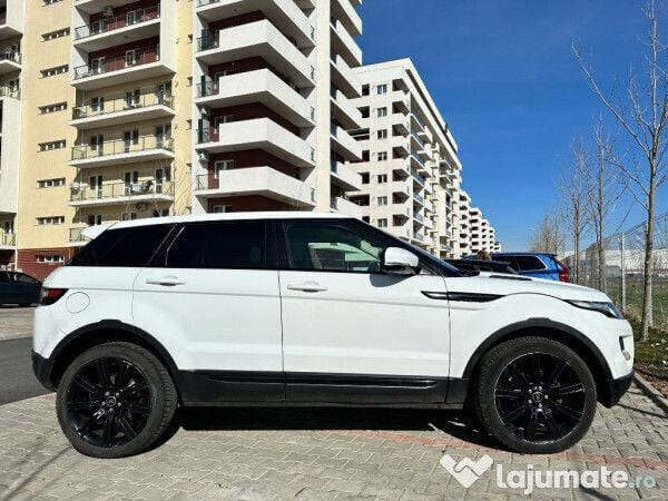 Second-hand Land Rover Range Rover evoque Dynamic 150 CP (110 kW) 2012 Alb SUV