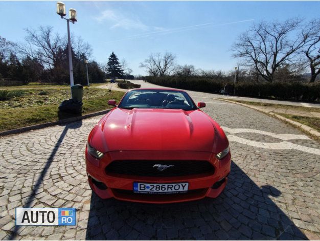 Second-hand Ford Mustang 313 CP (230 kW) 2017 Rosu Cabrio