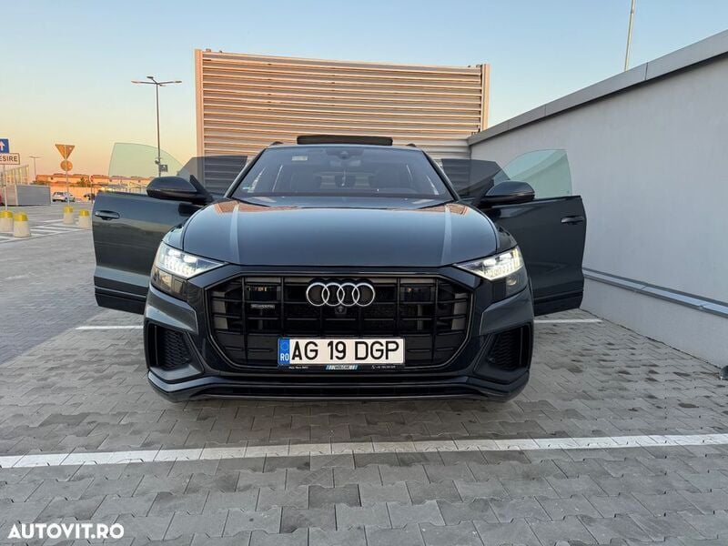 Gri Utilizat 2019 Audi Q8 S-Line SUV | 54.950 EUR (Scump) - Imagine 1/4