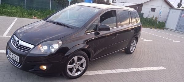 Utilizat 2010 Opel Zafira Monovolum | 3.290 EUR (Preț OK) - Imagine 1/4