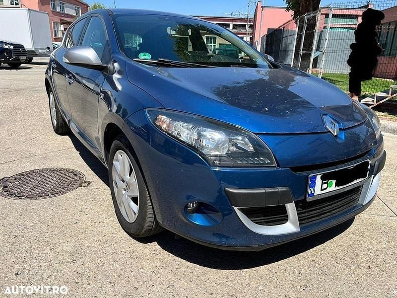 Culoarealbastru Utilizat 2011 Renault Mégane III | 4.699 EUR (Preț OK) - Imagine 1/4