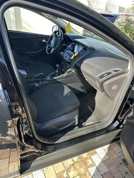 Second-hand Ford Focus 125 CP (91 kW) 2016 Negru Hatchback