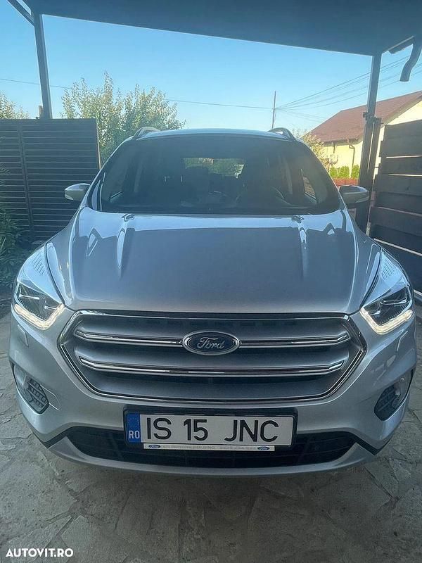 Gri Utilizat 2018 Ford Kuga Titanium SUV | 12.700 EUR (Preț OK) - Imagine 1/4