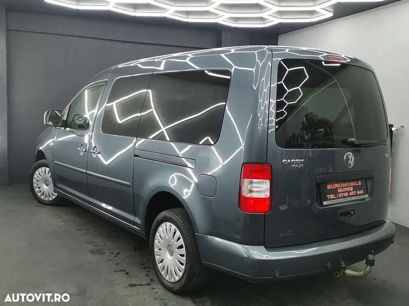 Second-hand VW Caddy Maxi Life 105 CP (77 kW) 2010 Culoaregri Monovolum