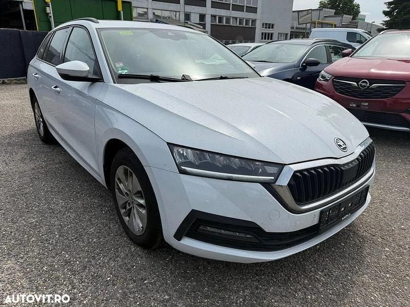Alb Utilizat 2021 Skoda Octavia Ambition Break | 16.990 EUR (Preț OK) - Imagine 1/4