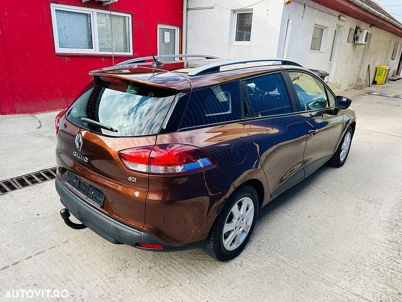 Second-hand Renault Clio GrandTour Luxe 90 CP (66 kW) 2013 Culoaremaro Break