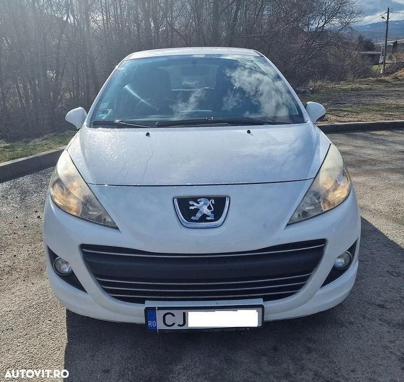 Second-hand Peugeot 207 Active 90 CP (66 kW) 2010 Culoarealb Hatchback