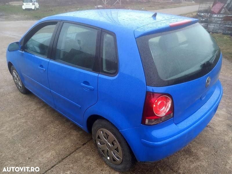 Second-hand VW Polo 70 CP (51 kW) 2007 Culoarealbastru Hatchback