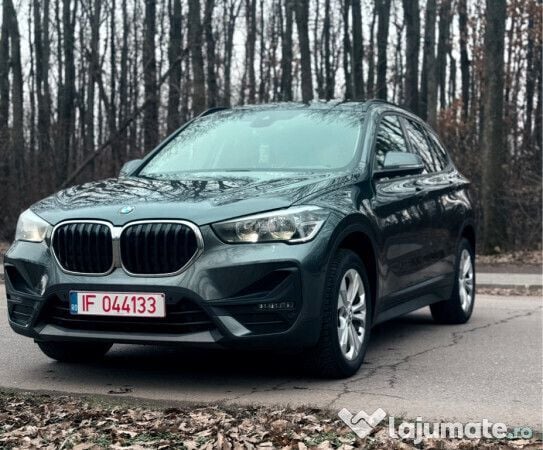 Gri Second-hand 2021 BMW X1 Comfort Edition SUV | 17.200 EUR (Preț bun) - Imagine 1/4