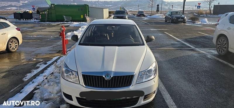 Second-hand Skoda Octavia Classic 80 CP (58 kW) 2010 Culoarealb Hatchback