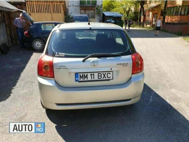 Second-hand Toyota Corolla 90 CP (66 kW) 2006 Gri Hatchback