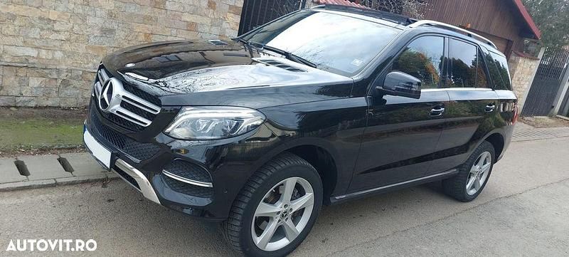 Culoarenegru Utilizat 2015 Mercedes GLE350 SUV | 26.990 EUR (Super Preț) - Imagine 1/4