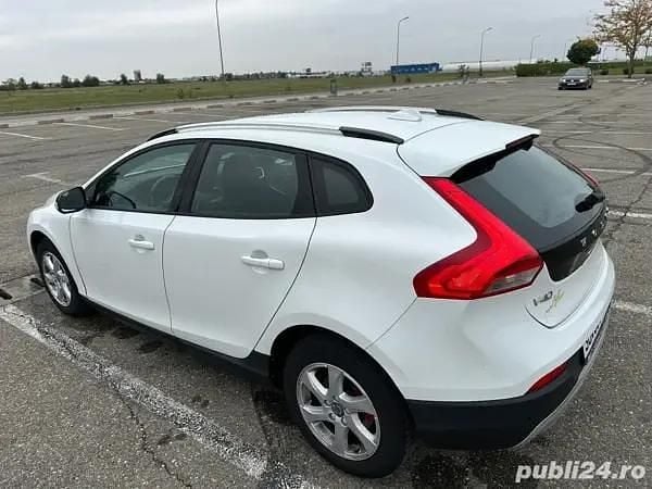 Utilizat 2014 Volvo V40 Hatchback | 9.200 EUR - Imagine 1/4