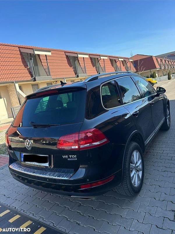 Second-hand VW Touareg Exclusive 245 CP (180 kW) 2013 Culoarenegru SUV