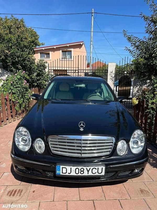 Culoarenegru Utilizat 2005 Mercedes E280 Berlinǎ | 3.450 EUR - Imagine 1/4