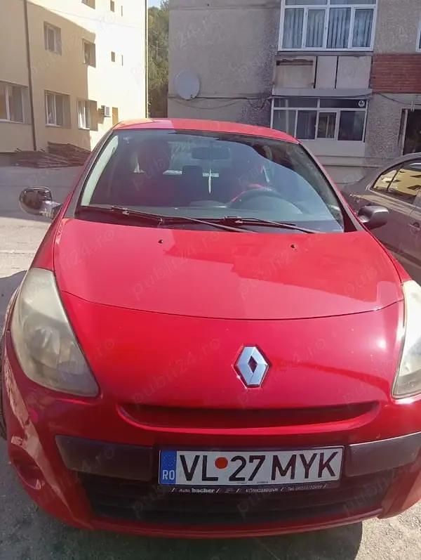 Second-hand Renault Clio II 55 CP (40 kW) 2010 Hatchback