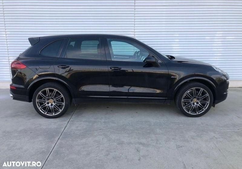 Second-hand Porsche Cayenne 262 CP (192 kW) 2017 Culoarenegru SUV