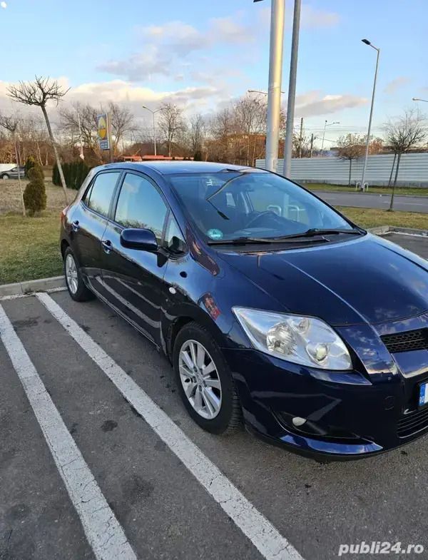 Second-hand Toyota Auris 126 CP (92 kW) 2008 Albastru Hatchback