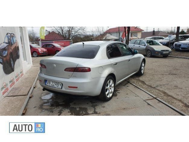 Second-hand Alfa Romeo 159 150 CP (110 kW) 2007 Argintiu Berlinǎ