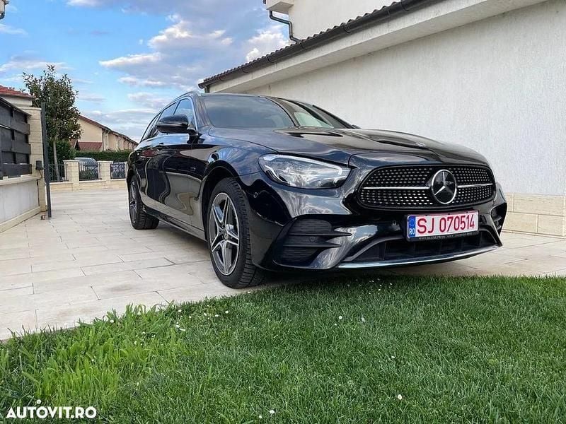 Negru Utilizat 2021 Mercedes E300 Break | 27.250 EUR (Preț bun) - Imagine 1/4