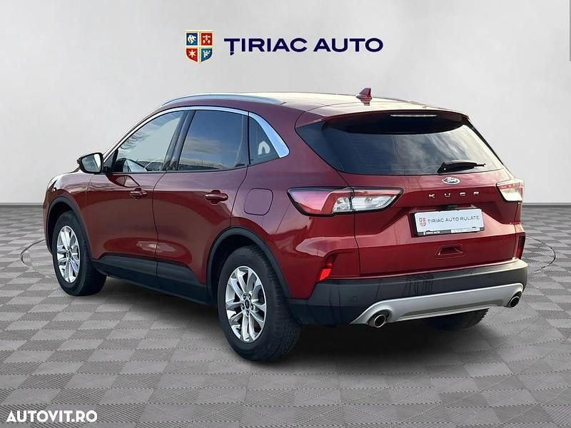 Second-hand Ford Kuga 190 CP (139 kW) 2021 Culoarerosu SUV