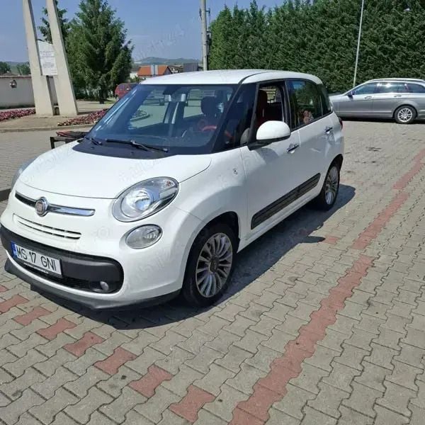 Utilizat 2013 Fiat 500L Monovolum | 6.000 EUR - Imagine 1/4