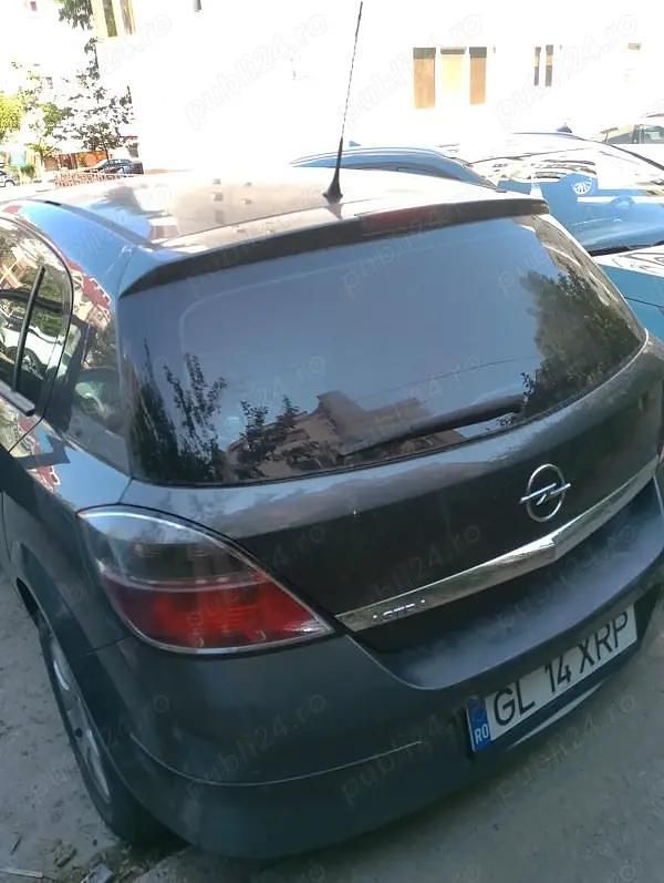 Utilizat 2011 Opel Astra Hatchback | 3.750 EUR (Preț OK) - Imagine 1/4