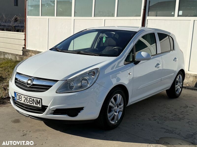Alb Utilizat 2008 Opel Combo Cosmo Monovolum | 2.400 EUR - Imagine 1/4