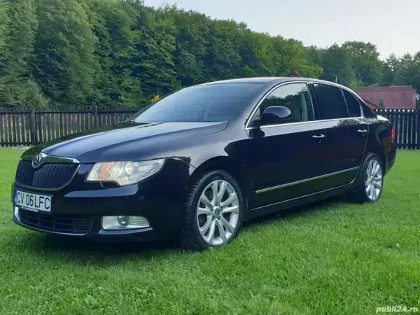 Negru Utilizat 2009 Skoda Superb Berlinǎ | 6.999 EUR - Imagine 1/4