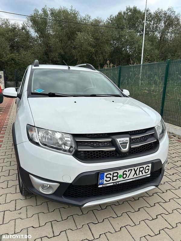 Culoarealb Utilizat 2013 Dacia Sandero Prestige Hatchback | 4.600 EUR - Imagine 1/4