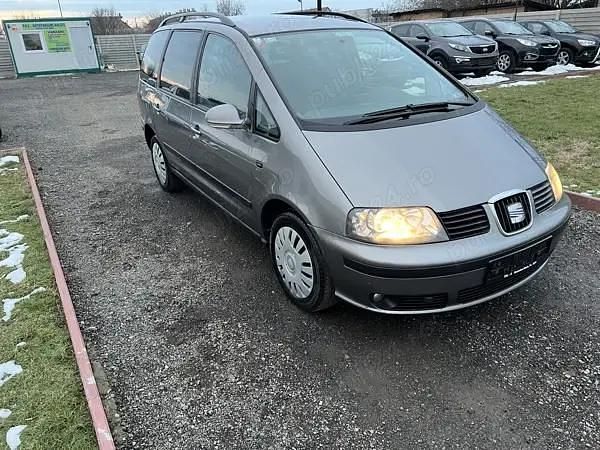 Gri Utilizat 2010 Seat Alhambra Ecomotive Monovolum | 3.900 EUR (Preț bun) - Imagine 1/4