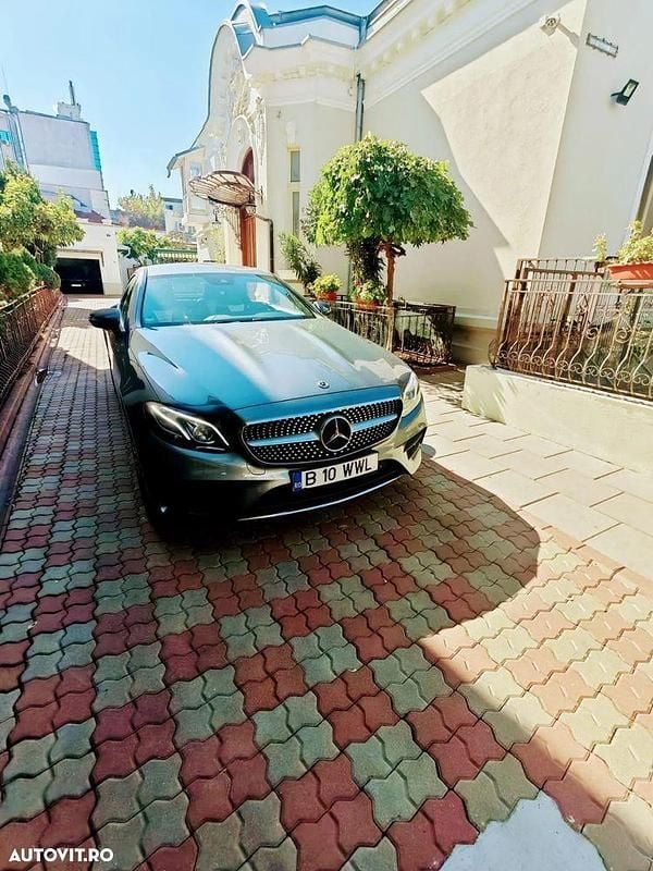 Culoaregri Utilizat 2020 Mercedes E350 Cabrio | 38.950 EUR - Imagine 1/4