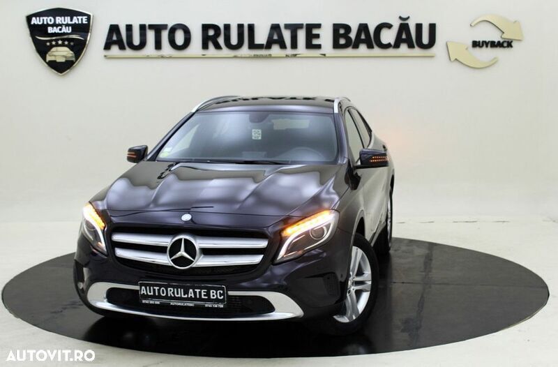 Negru Utilizat 2014 Mercedes GLA200 SUV | 13.990 EUR (Puțin scump) - Imagine 1/4