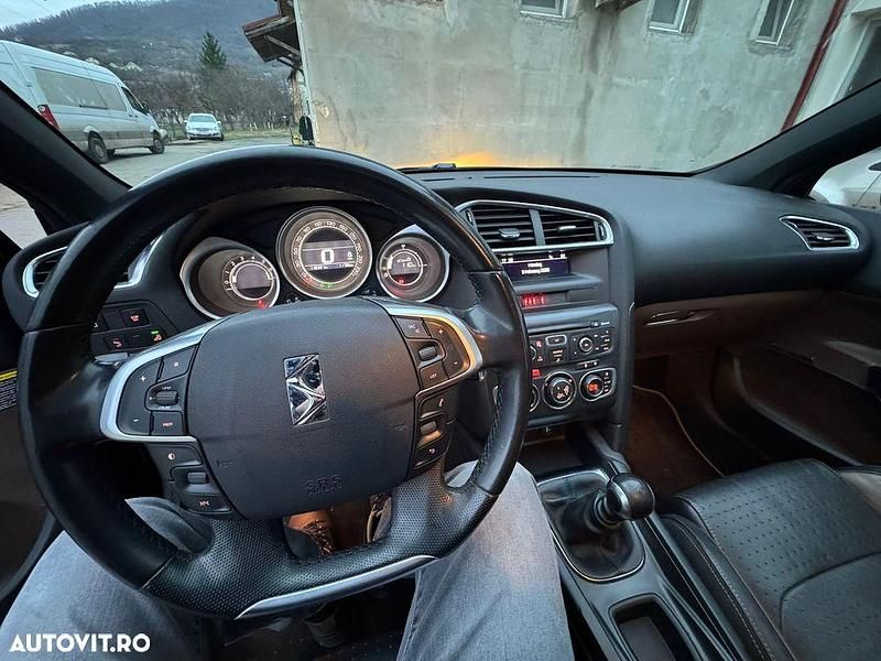 Second-hand Citroën DS4 Sport Chic 200 CP (147 kW) 2013 Culoarenegru Hatchback