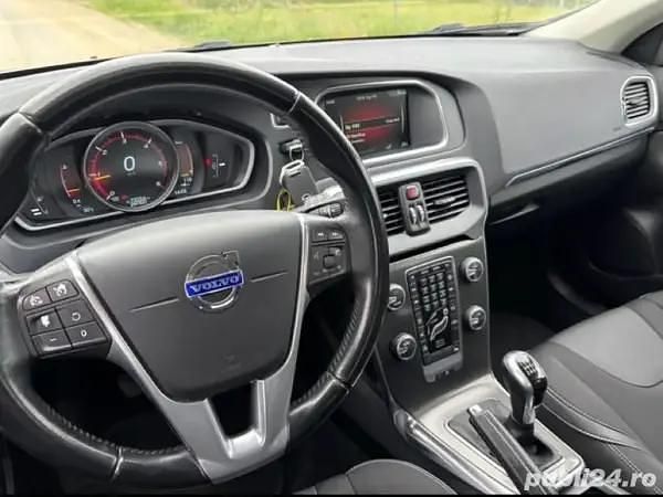 Utilizat 2015 Volvo V40 | 7.000 EUR (Preț OK) - Imagine 1/4