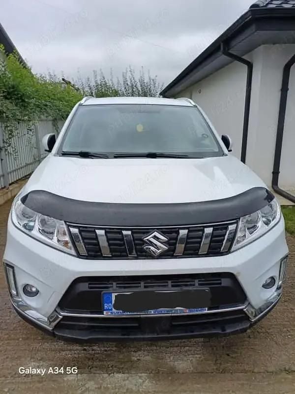 Alb Utilizat 2018 Suzuki Vitara SUV | 16.000 EUR (Puțin scump) - Imagine 1/4