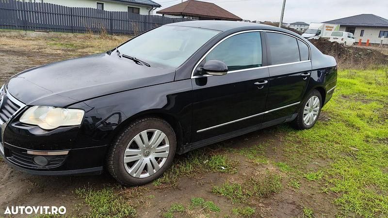Culoarenegru Utilizat 2006 VW Passat Comfortline Berlinǎ | 2.900 EUR (Preț OK) - Imagine 1/4