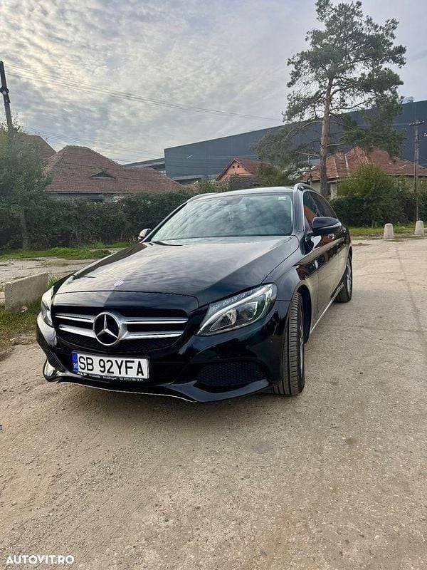 Second-hand Mercedes C220 170 CP (125 kW) 2015 Culoarenegru Break